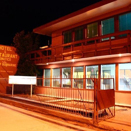 Hotel Yellow Submarine Пунта Аренас Екстериор снимка
