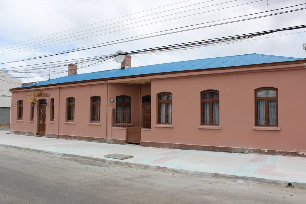 Hotel Yellow Submarine Пунта Аренас Екстериор снимка